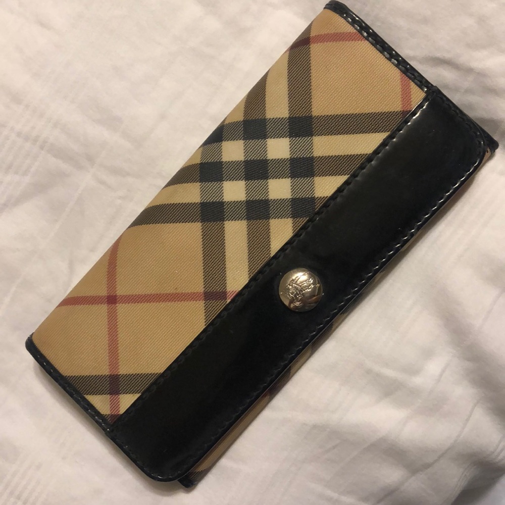 Burberry long wallet